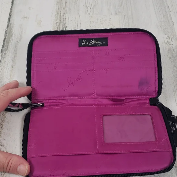 Loved Vera Bradley Canterbury Magenta fold zipup wristlet - Picture 3 of 12